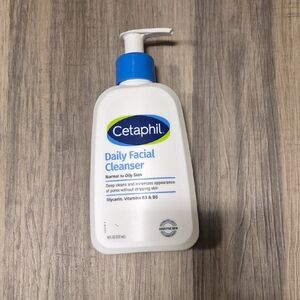Cetaphil Daily Facial Cleanser - White and Blue
